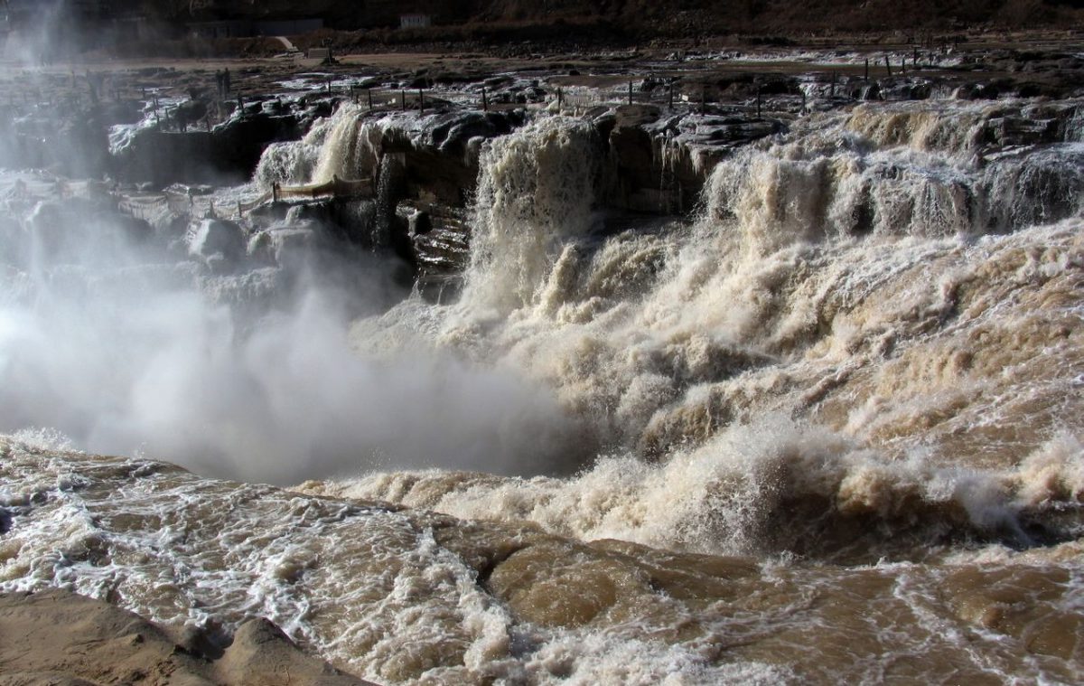 黃河流域“清廢行動(dòng)”拉開(kāi)序幕——打擊固體廢物非法轉(zhuǎn)移和傾倒 保障黃河流域生態(tài)環(huán)境安全