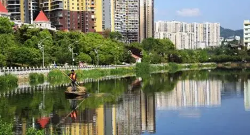 上海國際環(huán)保展|畢節(jié)市組織環(huán)保設(shè)施“科普集結(jié)” 公園變身“環(huán)保課堂”